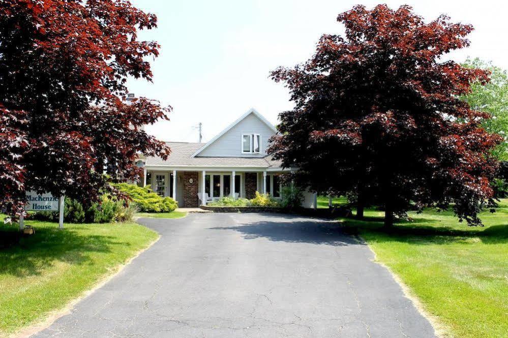 Mackenzie House B&B By Elevate Rooms Port Hawkesbury Exterior foto